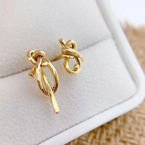 Pure 18K Yellow Gold Lucky knotted Asymmetric Stud Earrings Women 0.4-0.6g - Picture 2 of 9