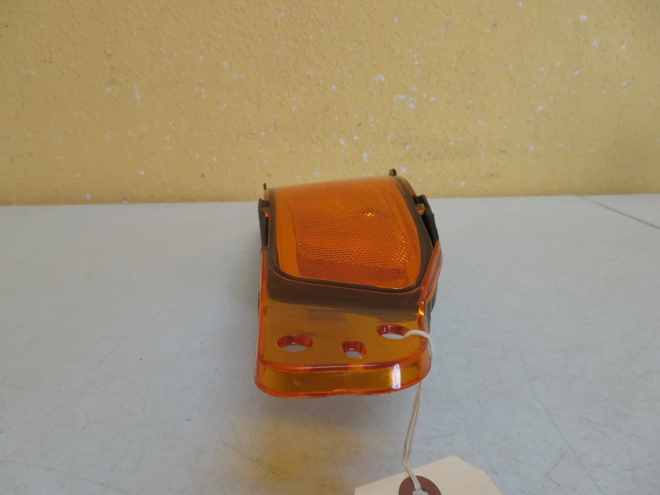 2005-2007 FORD MUSTANG LEFT SIGNAL LIGHT - Image 3 of 4