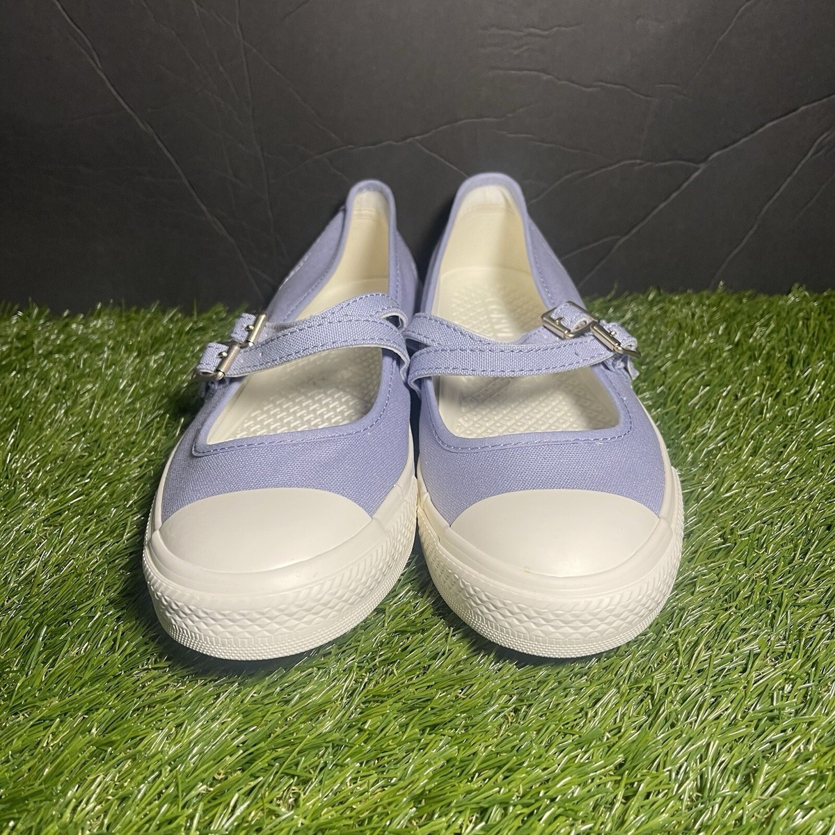 Size 8 - Converse Chuck Taylor All Star Dainty Mary Jane