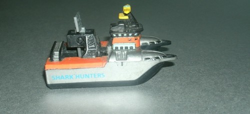 1/400 Scale Deep Sea Fishing / Shark Hunter Boat 1996 LGTI Galoob Micro Machines - Picture 3 of 7