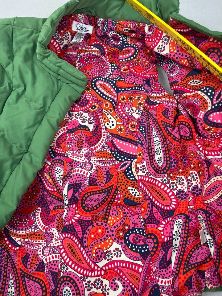 Chaleco acolchado Lilly Pulitzer verde con cremallera talla pequeña Foto 3 de 4