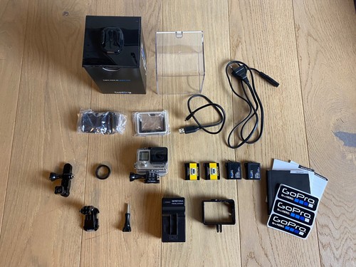 GoPro 4 Black Edition con accesorios originales y de accesorios extra 818279013054 |