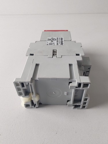 ALLEN BRADLEY 100S-C23EJ14BC SAFETY CONTACTOR 100-C23E*10 C and 100S-F B - Bild 9 von 11