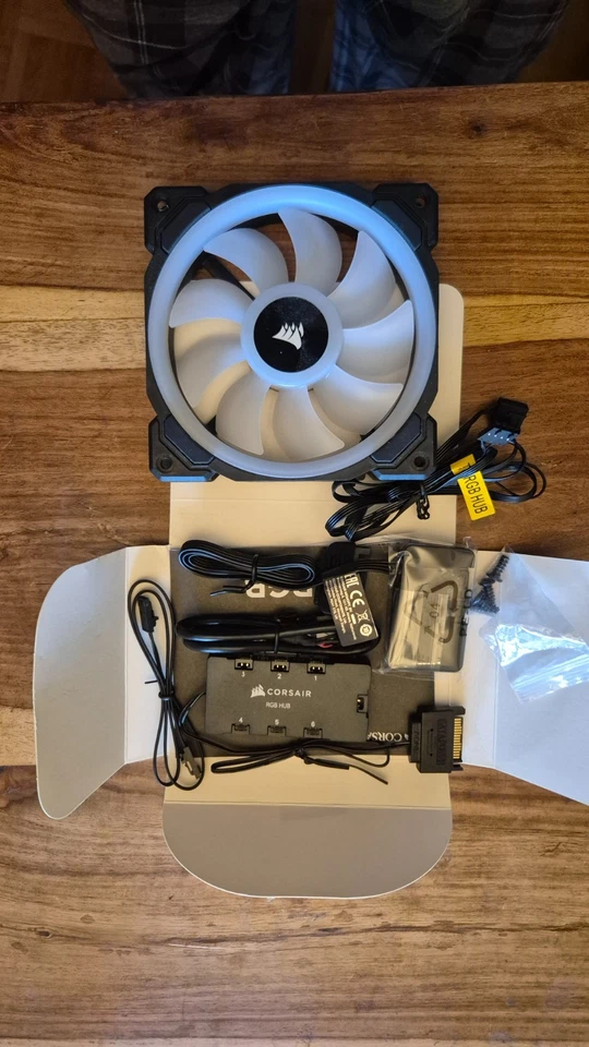 Corsair LL120 RGB Dual Light 120mm LED PWM Gehäuselüfter  mit Lighting Node PRO