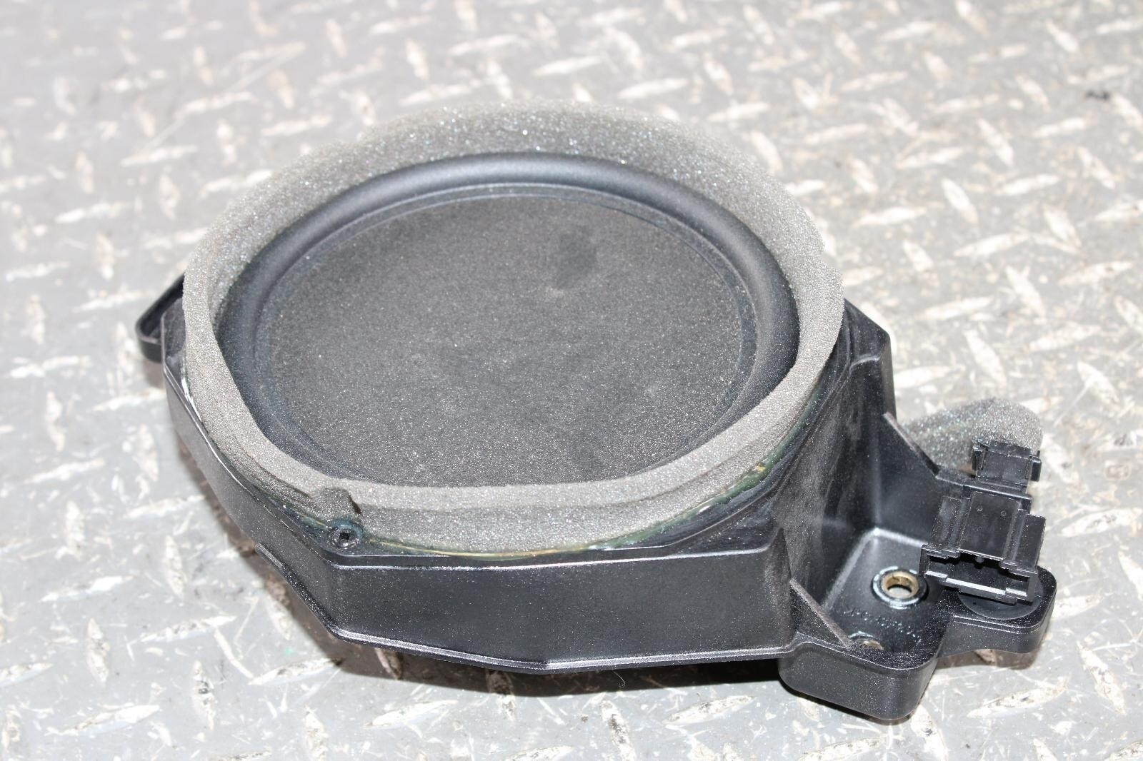 13-18 Flying Spur Sedan Rear Passenger Right RH Door Speaker Sub OEM Factory WTY