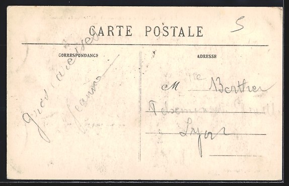 Old postcard Saint-Laurent-de-Chamousset, Le Château et son parc verdoyant 1919  thumbnail 2