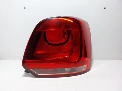 Feu arrière/arrière sur carrosserie VOLKSWAGEN POLO RHD 2013 (CÔTÉ... - Photo 1/4