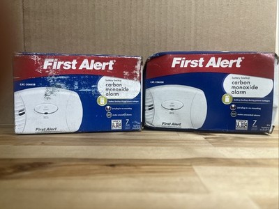 Lot of 2 First Alert CO605B Carbon Monoxide Plug-In Alarms with Battery Backup