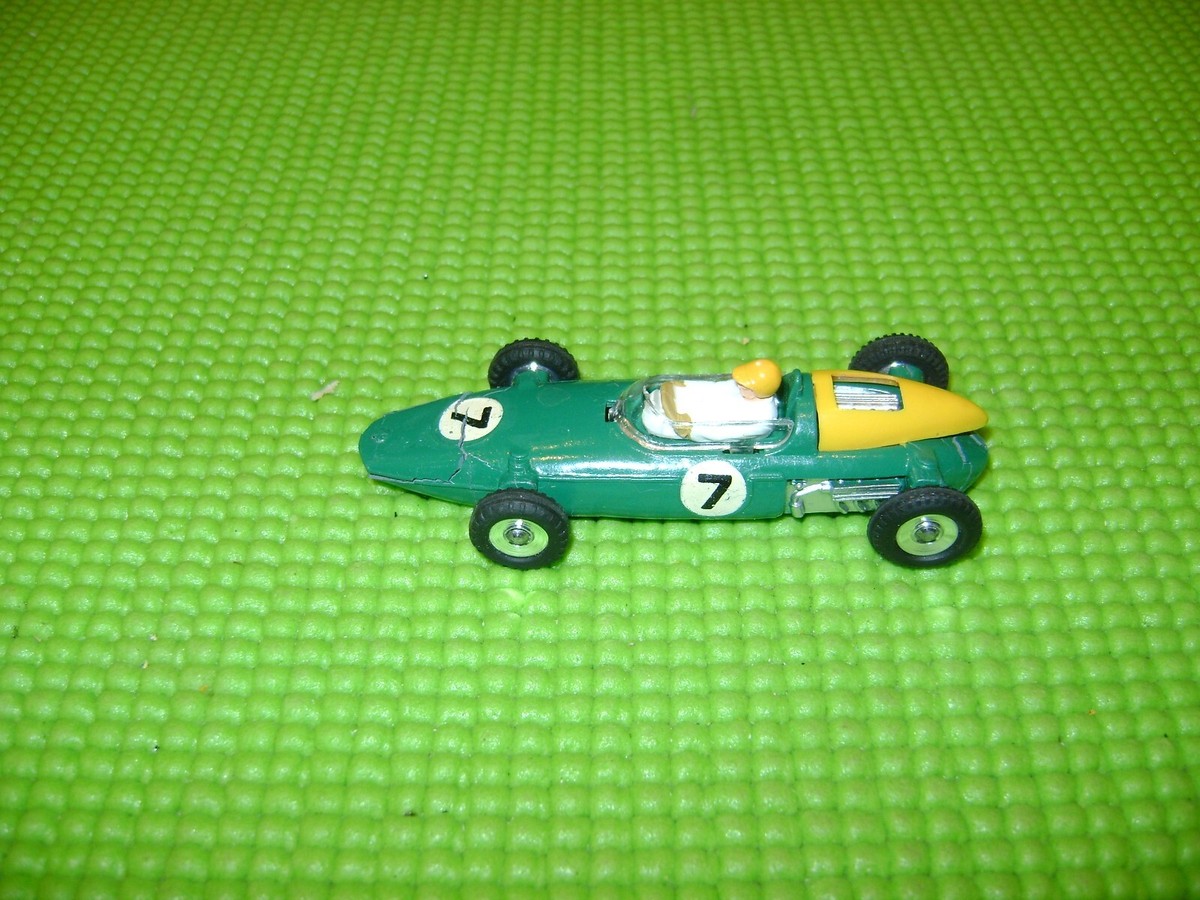 voiture miniature 1/43 Dinky Toys BRM Racing car réf 243