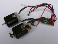 2 Cartronic Motoren für 1:24 Fahrzeuge Ritzel und Licht