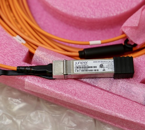 *NEW* JUNIPER 740-066715 - JNP-QSFP-AOCBO-5M, 4x 10Gigabit Breakout Cable 5m - Picture 4 of 4
