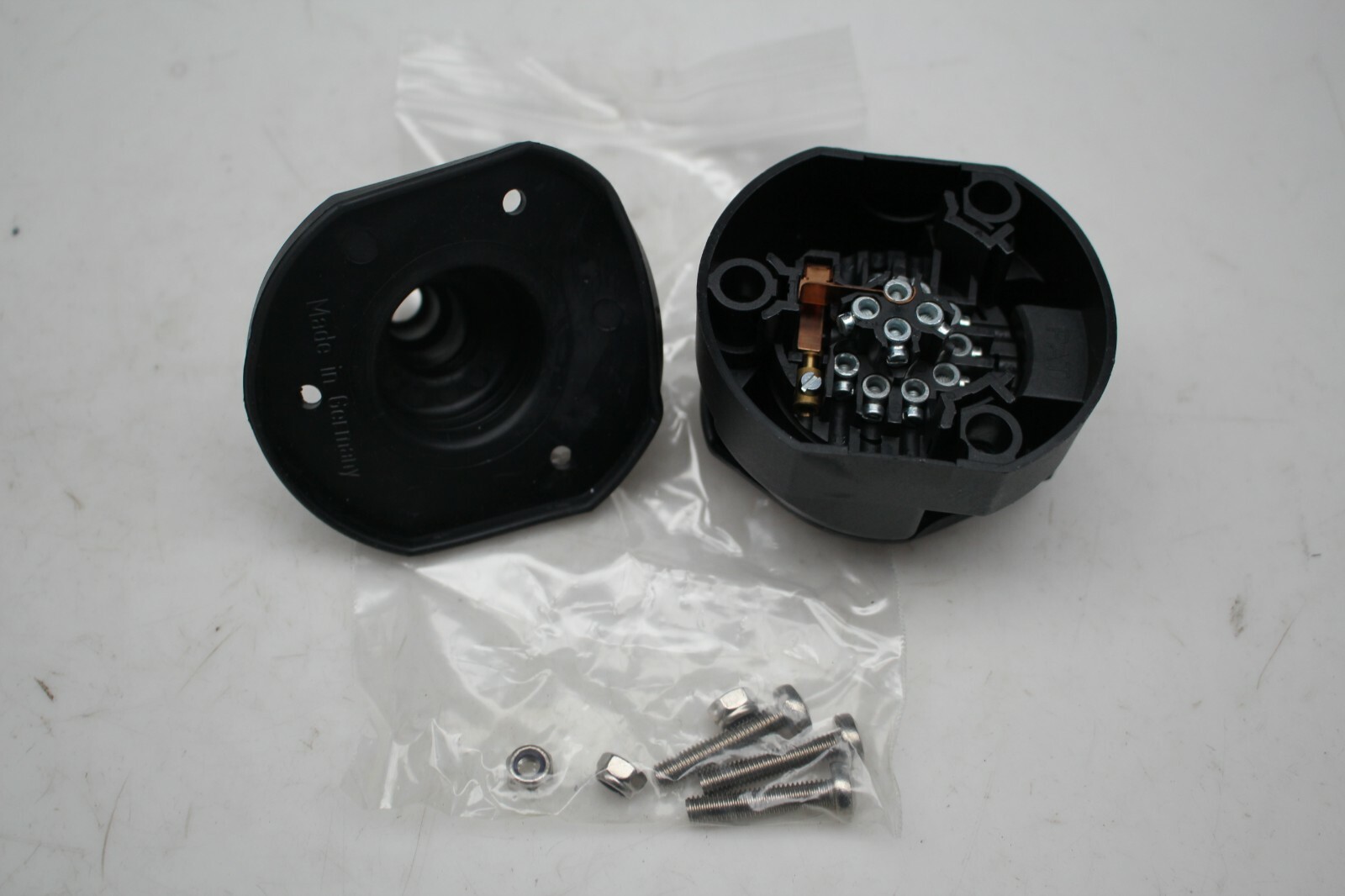7701370052 Original Renault Steckdose 13 Pol. | eBay