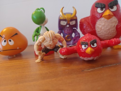 6 Small TOY LOT Street Fighter Super Mario Angry Birds Treasure X figures McDs - Picture 2 of 9
