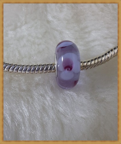 Closing Down SALE, European SS Murano Glass Charms. Mauve Flowers - Picture 2 of 3