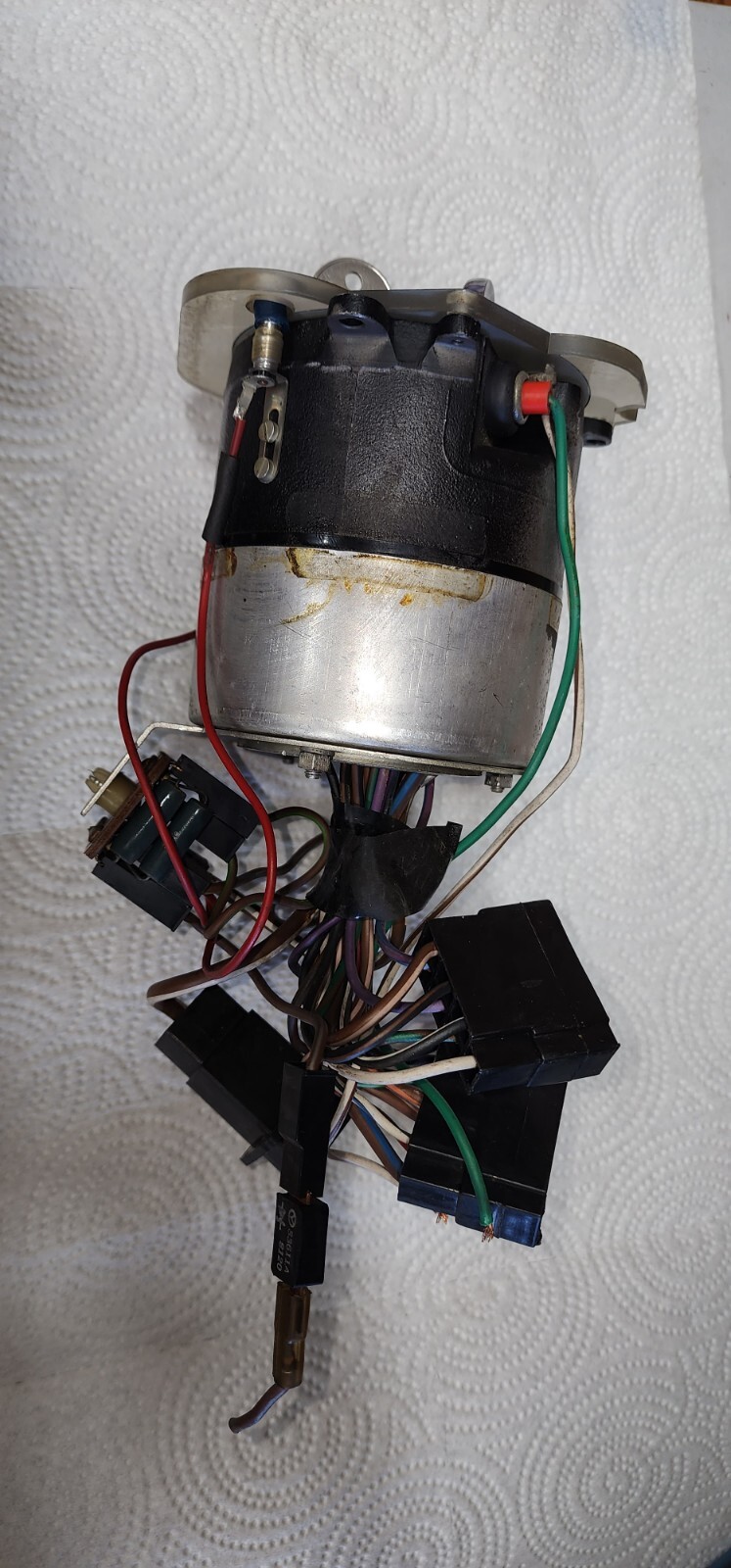 ROLLS ROYCE SILVER SPUR, SPIRIT, DAWN IGNITION SWITCHBOX LOCK WITH KEYS