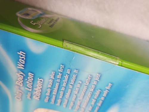 Gillette Venus Embrace Razor Set - Dramatically Smooth Skin Collection RARE 2008 - Picture 10 of 12