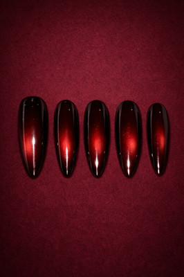Gothic Red Cat-Eye Press-On Nägel, Lang, Almond-Form, Schwarz-Rot, Glänzend, 24