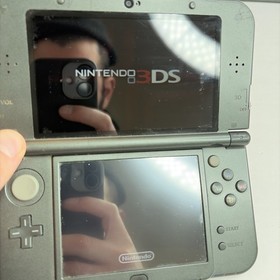 New Nintendo 3DS XL Gray Black Console W Charger Stylus US Version