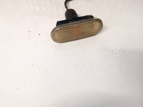 Seitenblinker (Kotflügelblinker) Vorne Rechts  Volkswagen Golf DE1993217-00