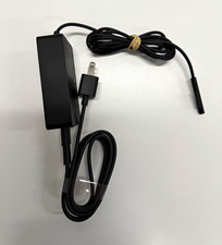 Microsoft 65W Surface Power Adapter 15V 4A M1254382-005 Black