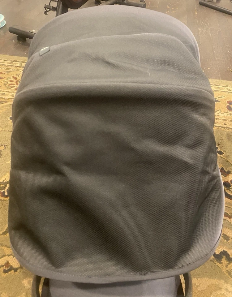 Asiento Principal Uppababy Cruz V2, Toldo y Barra de Regazo de Plástico Ver Descripción Foto 3 de 4