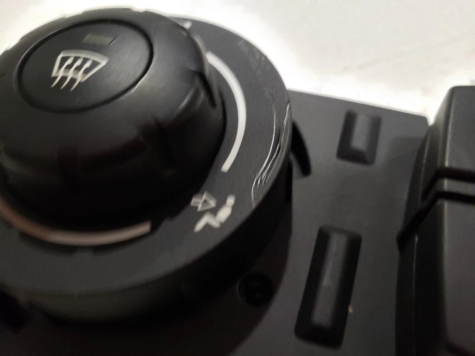 Controle climático temperatura A/C (Celsius) - 2003 BMW Z4 E85 Conv RHD - 03-05 - Imagem 3 de 4