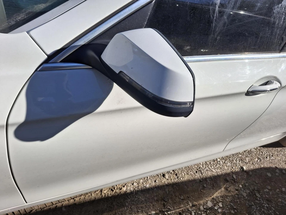 Espejo retrovisor de puerta izquierdo usado se adapta a: BMW 535I 2015 eléctrico térmico con atenuación automática elect Foto 2 de 4