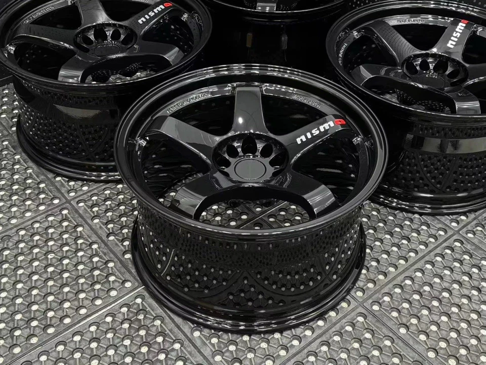 正品 NISMO LMGT4 18X9.5 +12 5X114.3 全新 4 件套 光面黑色 — 第 3/3 张图片