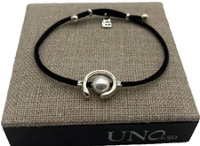 NEW Uno de 50 SER DIFERENTE Silver Plated Black Thread Bracelet Shell Pearl