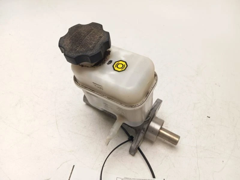 Hyundai Santa Fe 2007-2009 cilindro maestro de freno Foto 3 de 4