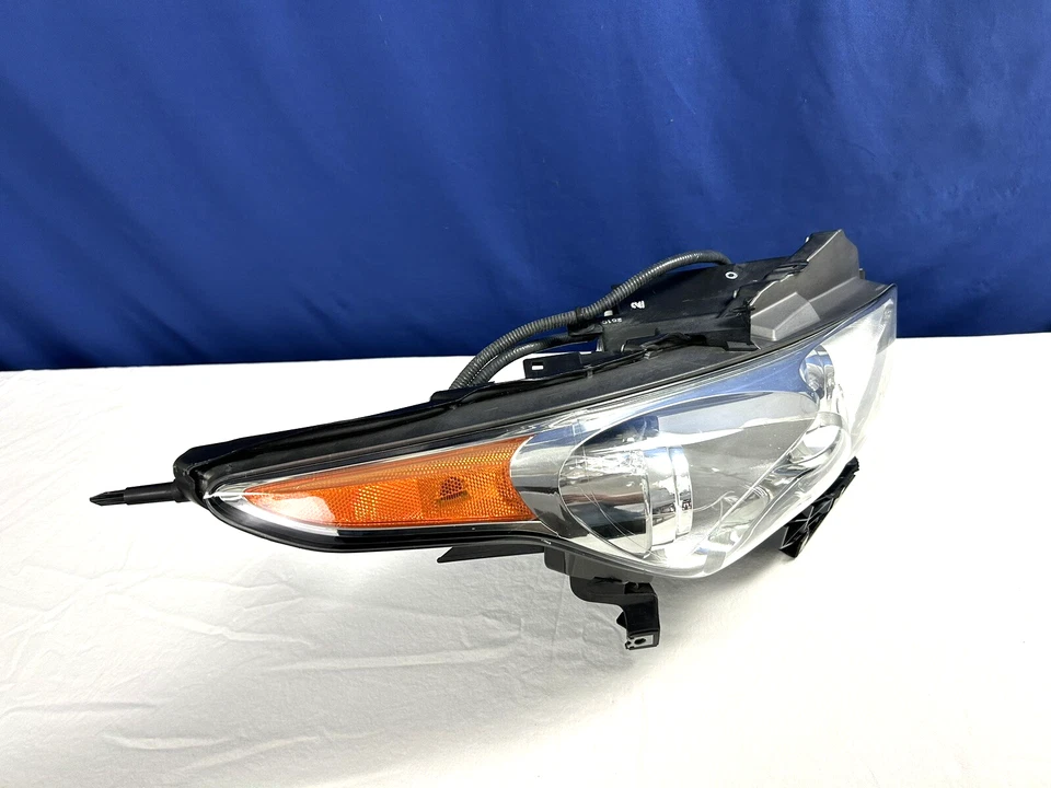 Farol dianteiro direito passageiro XENON 2009 - 2017 Infiniti FX35 FX37 FX50 - Imagem 4 de 4