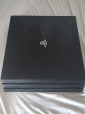 Sony PlayStation 4 Pro 1TB Schwarz PAL 4K inkl. 2 Controller + Spiele