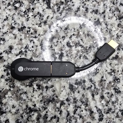 Google Chrome Chromecast H2G2-42 HDMI Media Streamer