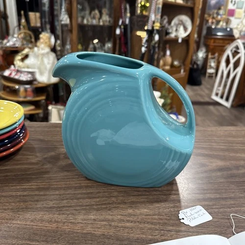Fiestaware 16 ounce Disc Pitcher Homer Laughlin  Co. Turquoise