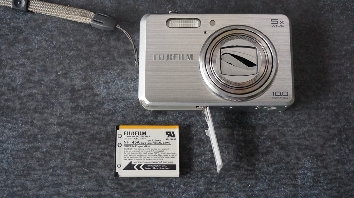 Fujifilm FinePix J Series J15 8.2MP Digital Camera - Silver for