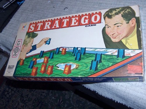 Stratego Vintage Board Game 1961 Milton Bradley #4916 Preowned Complete