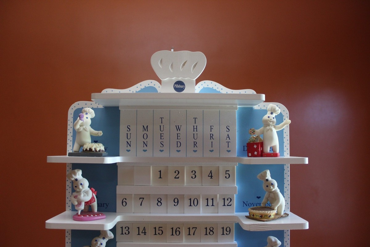 レア！フィルズベリー　カレンダー　ドゥボーイ 1997 Danbury Mint Pillsbury Doughboy Perpetual Calendar w/ All