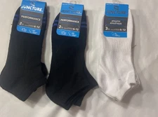7 Pairs Of Juncture Socks (4 Black, 3 White)
