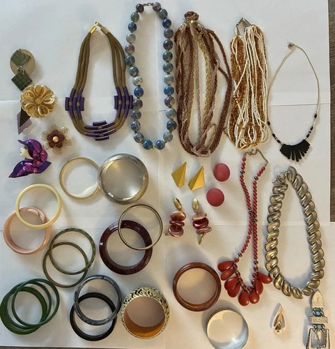 Lot 33-Vintage + Retro Costume Jewelry/16 Bracelet,7 Necklace,3 Earring,5 Pins+2
