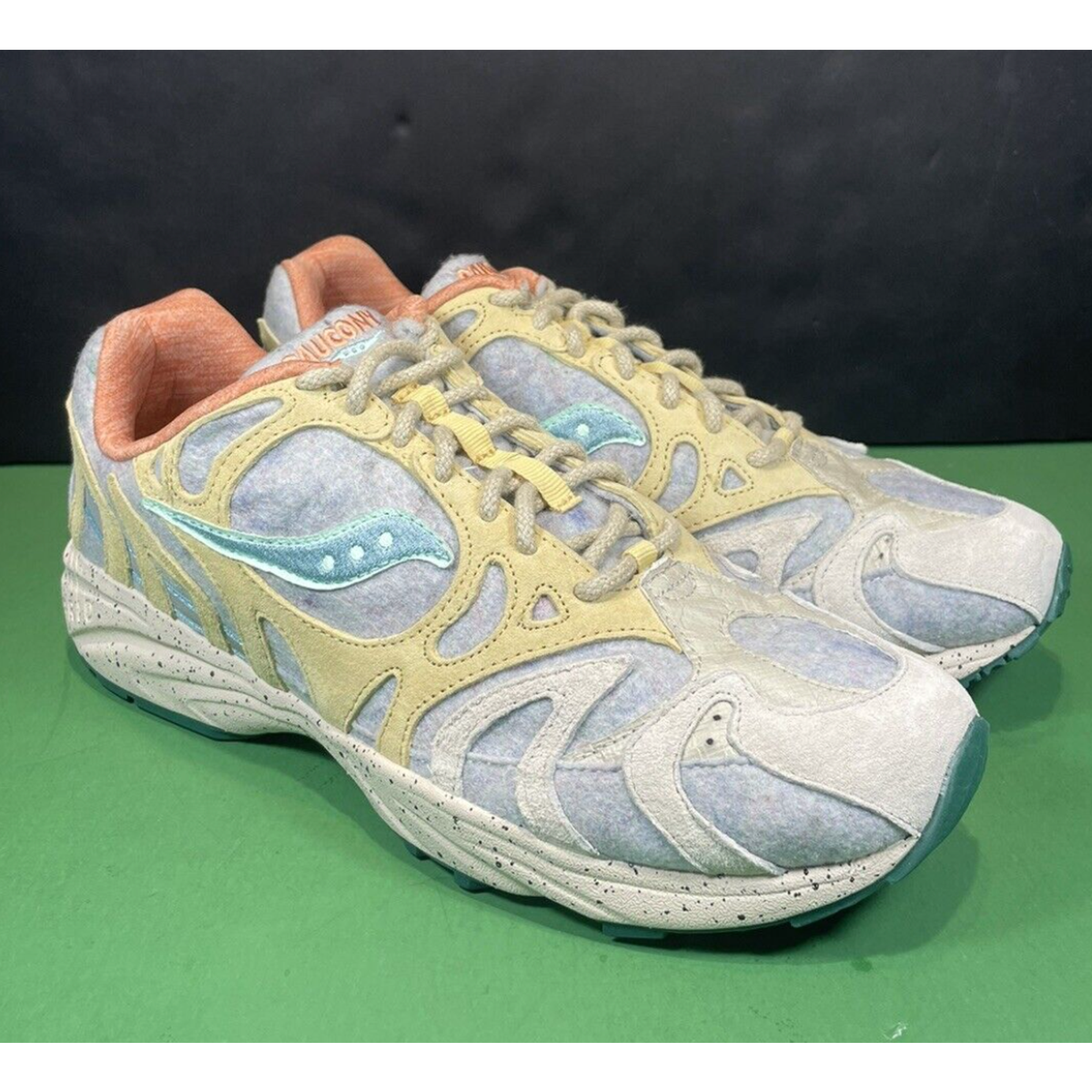 Saucony Grid Azura 2000 Felt Green Limited Edition Running Shoes | Men Size 9.5 Saucony Grid Azura 2000 Felt Green Limited | Mercari main image 3