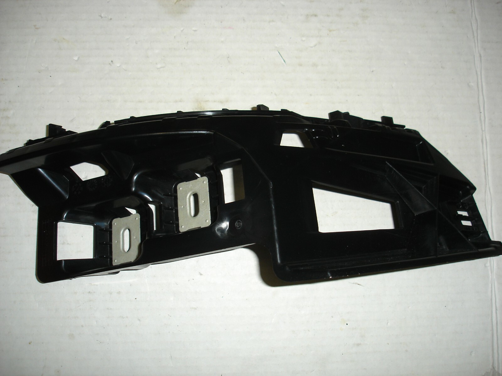 MERCEDES-BENZ A 2388803400 RIGHT SIDE MOUNT PANEL BUMPER SUPPORT 