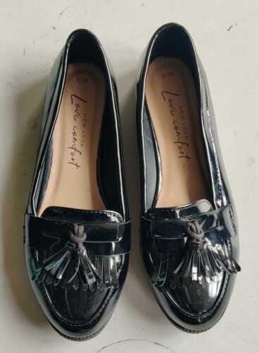 Escarpins Talons Hauts New Look - Crème Et Noir Avec Détail Fleur | Taille UK 6 / EU 39 | Occasion