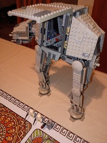 LEGO Star Wars AT-AT 4483 Complete Set with 1064 Pieces & Minifigures