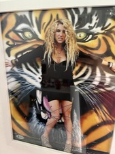 Signiertes Foto von Kesha mit Beckett Zertifi...