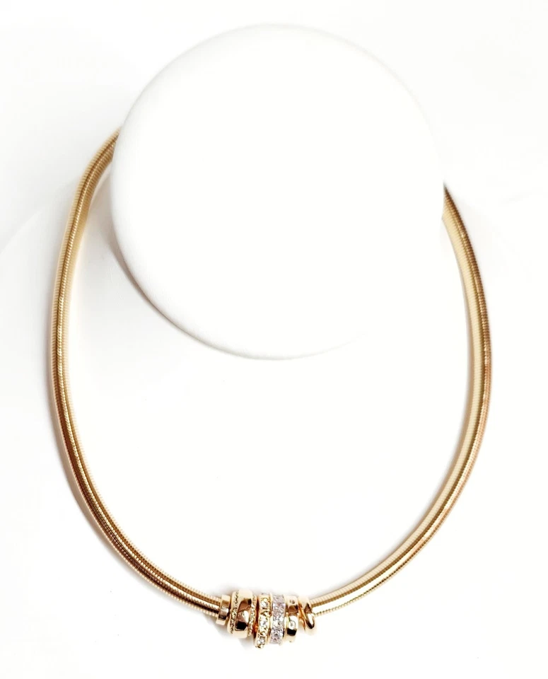 Collar Anthropologie Donut Acanalado Chapado en Oro 14k Latón Circonita Cúbica Foto 2 de 4
