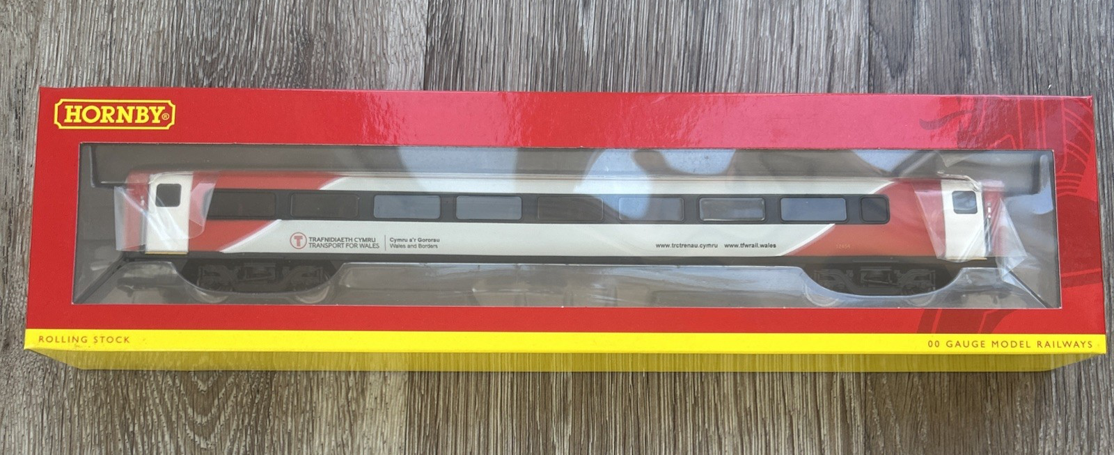 Hornby Transport for Wales, Mk4 Standard, Coach C 12454 - Era 11 - R40187A