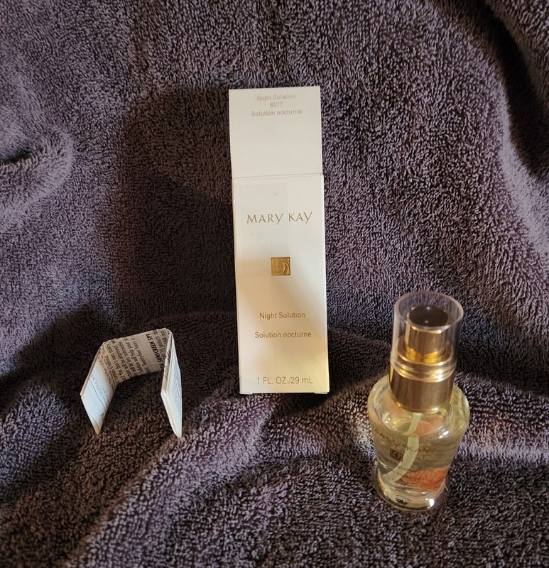 Mary Kay Night Solution 1 Fl. Oz.  All Skin Types #6577 New in Box