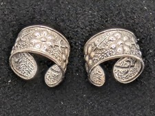 Ear Cuffs. 1 Pair Flower Design Clip On Earring. 925 Sterling Silver 2 Ear Cuffs