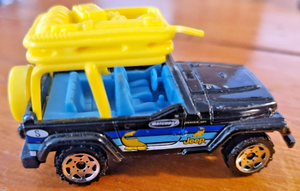MATCHBOX '98 JEEP WRANGLER. Black and Yellow . Scale 1:64 . - Image 2 of 4