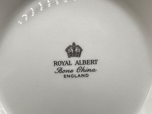 Royal Albert Congratulation 25th Anniversary Large Coffee Pot Bone China England - Picture 8 of 8